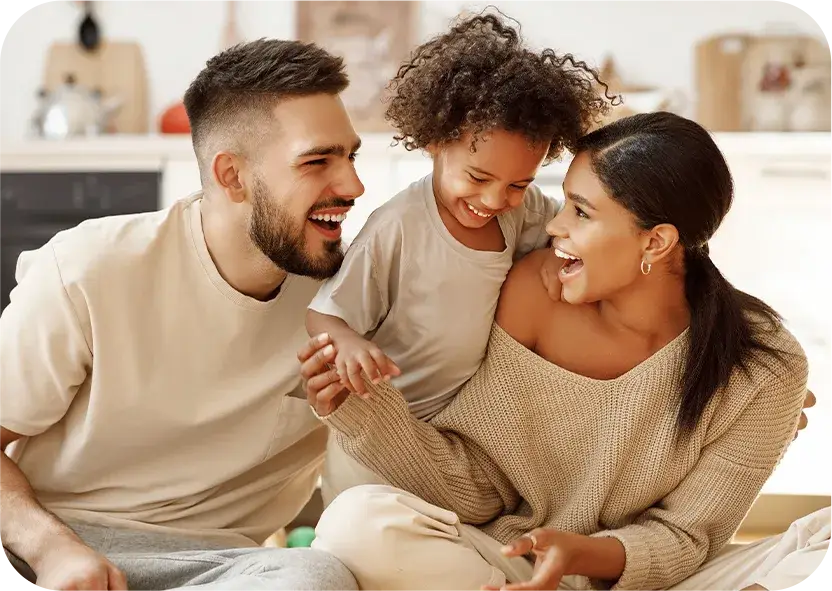 Família reunida em casa