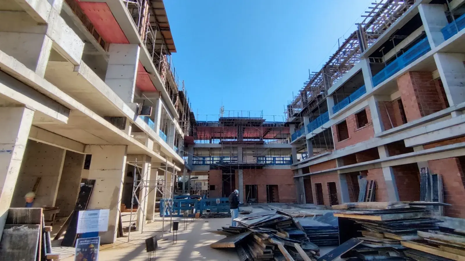 Obras do Amplo Park em setembro de 2025