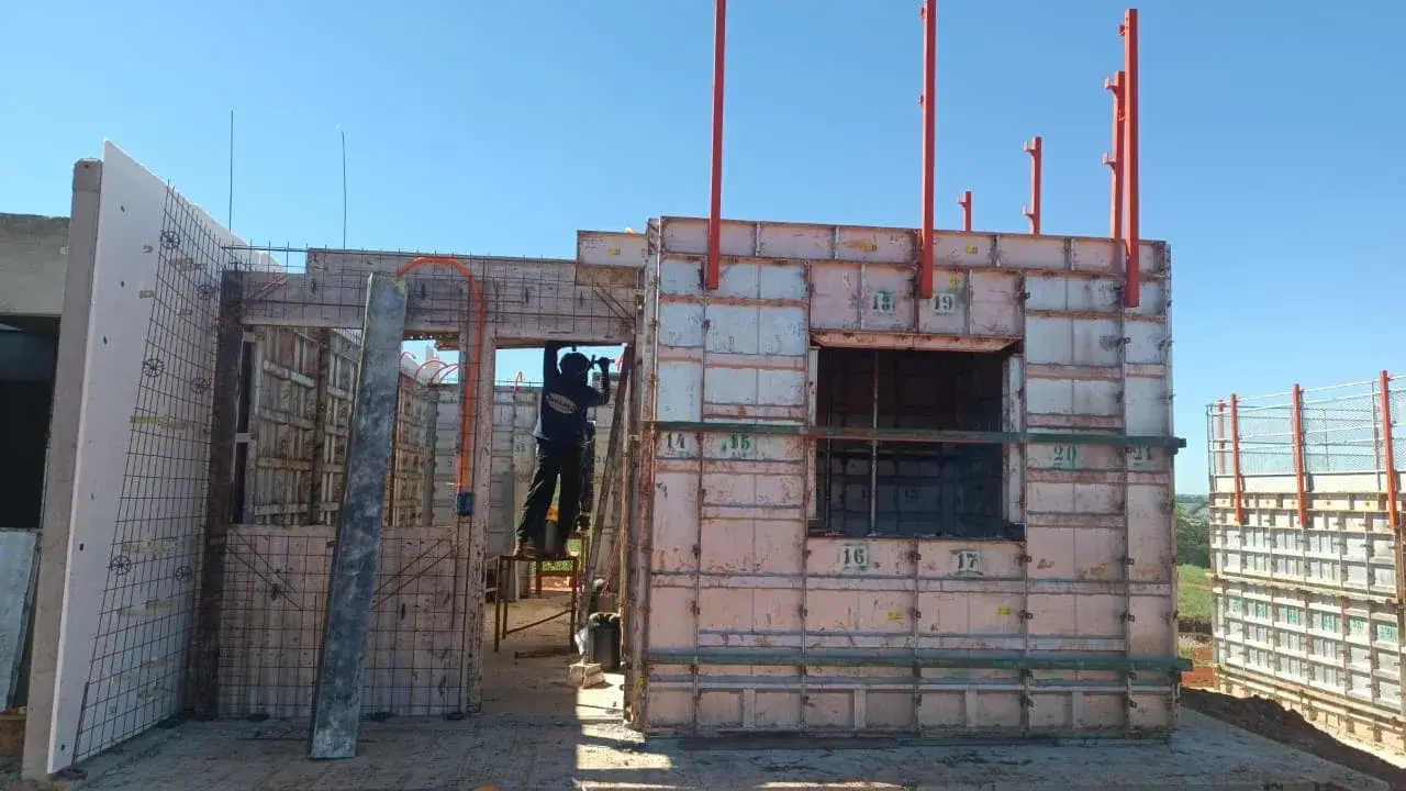 Andamento da obra do Amplo Park em setembro de 2026