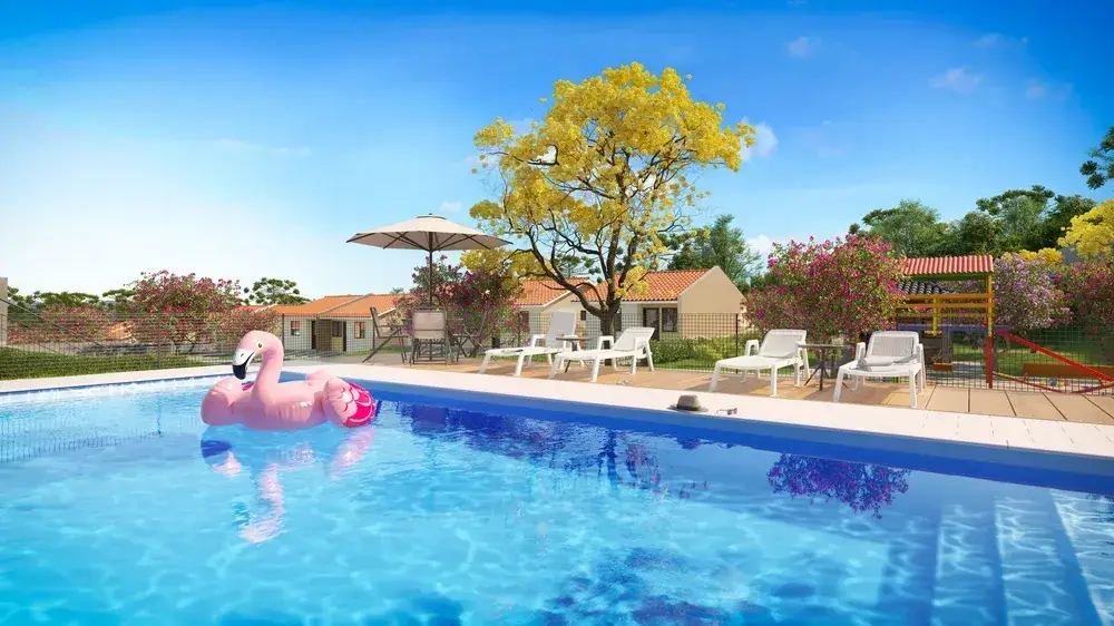 Piscina do condomínio clube