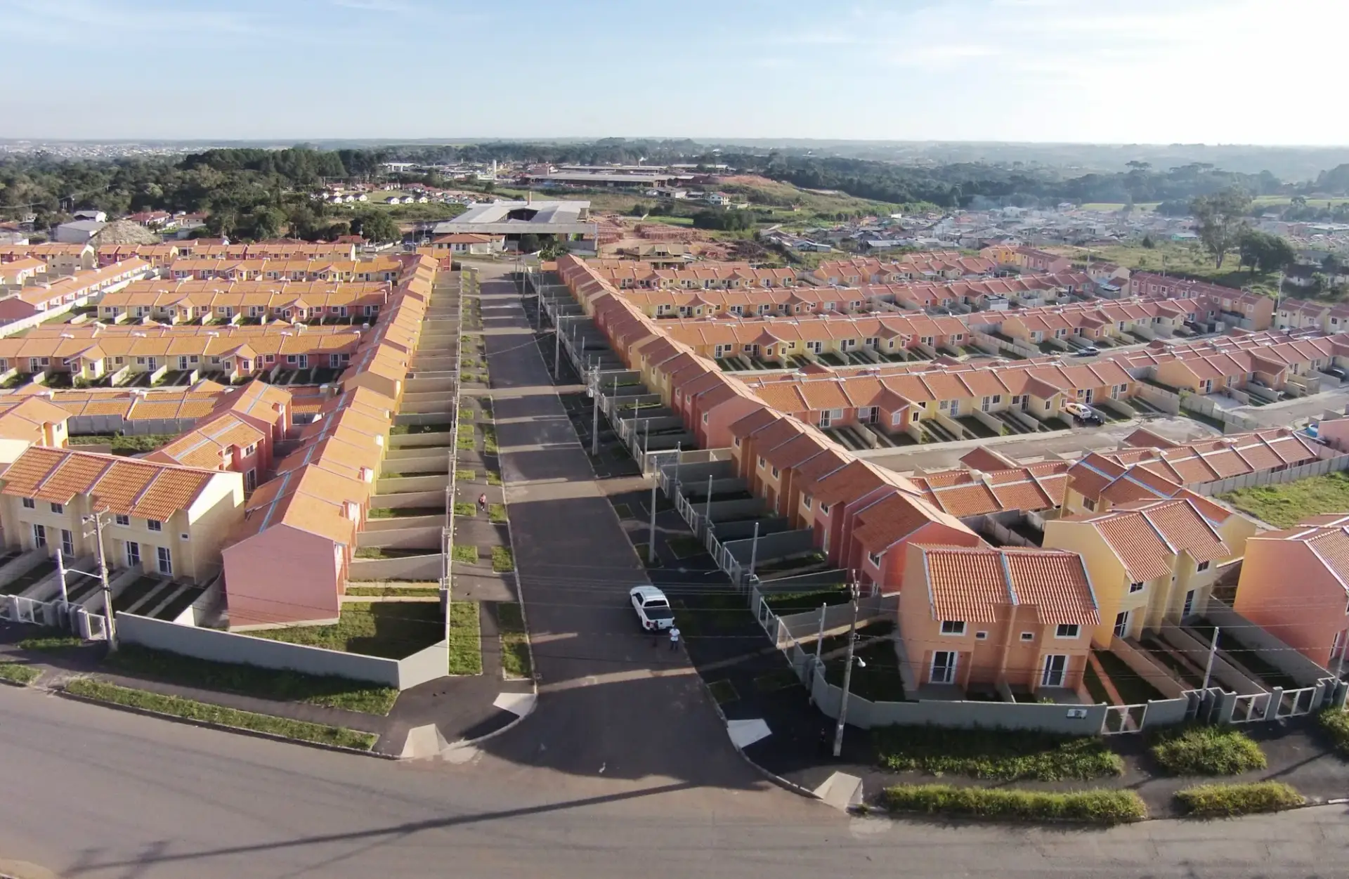 Foto do Residencial Hortências entregue em 2014, publicada pela Rottas