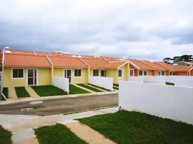 Foto do Residencial Hortências entregue em 2014, publicada pela Rottas