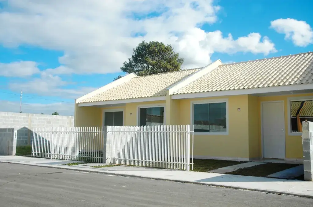 Foto do Residencial Paraíso entregue em 2012, publicada pela Rottas